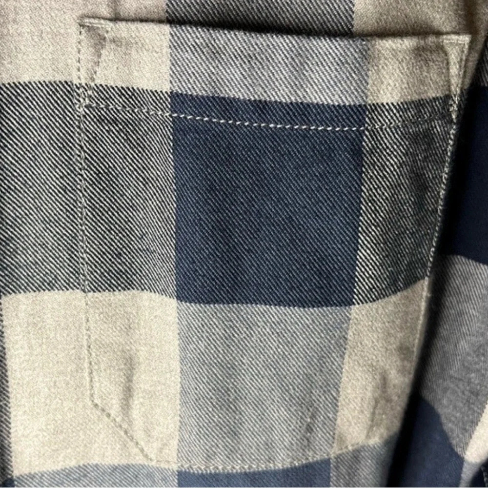 Men's Blue and Gray flannel Shirt Eddie Bauer size TL